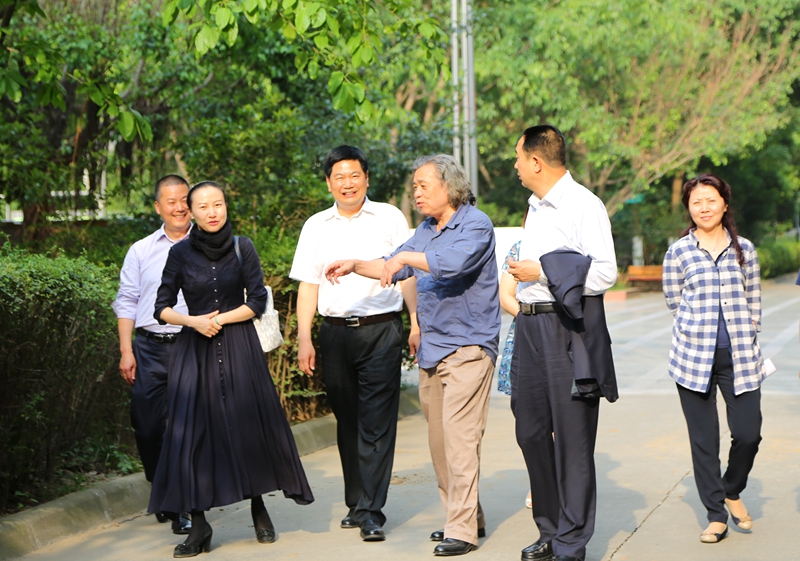 四川省體育藝術(shù)協(xié)會主席團(tuán)會議 (26)_副本.jpg